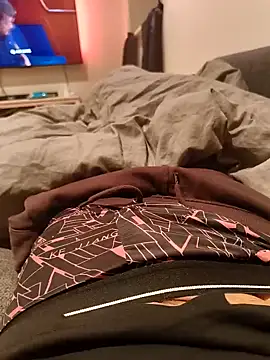 j3sp3r930 online show from February 10, 6:56 pm