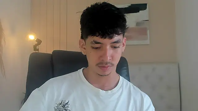 ISAAC CRYSTON online show from November 7, 8:34 pm