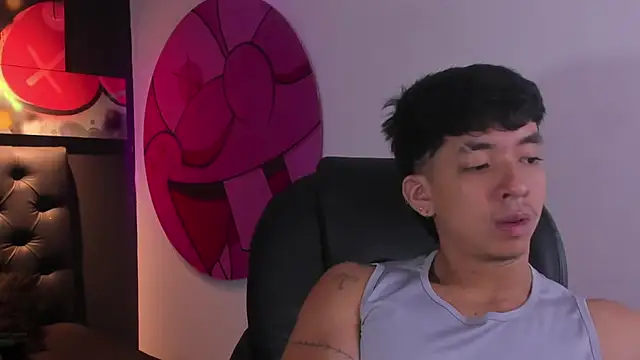 Snapshot of ISAAC_CRYSTON chatting on September 16, 8:20 pm ISAAC CRYSTON online show from September 16, 8:20 pm