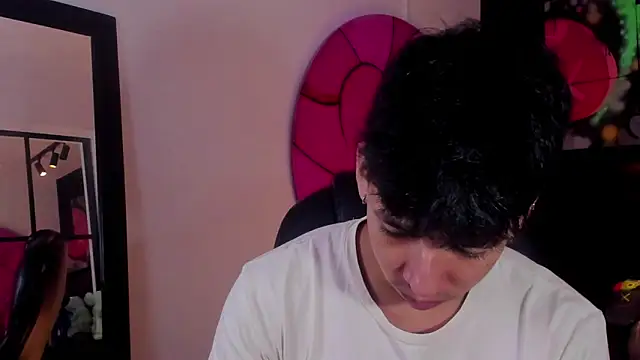 Snapshot of ISAAC_CRYSTON chatting on September 11, 8:08 pm ISAAC CRYSTON online show from September 11, 8:08 pm