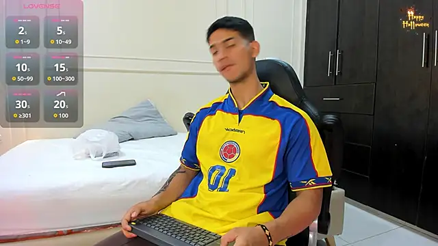 ANDRES STUD online show from April 11, 3:35 am