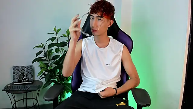 NovaaWheler online show from February 25, 4:46 am