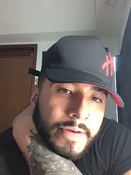 Noa Bonucci online show from February 19, 2:33 am