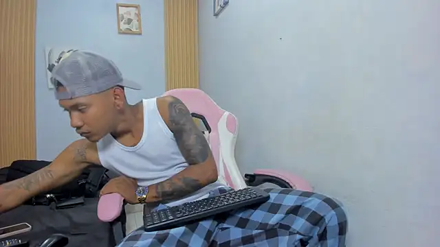 blackdirty420 online show from December 1, 5:27 pm