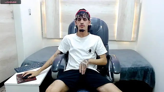 Dirty Kingg online show from February 11, 8:20 pm