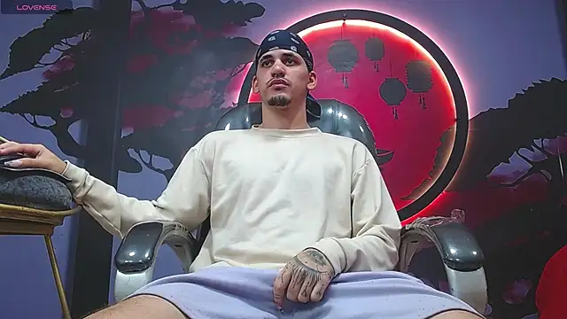 Dirty Kingg online show from November 6, 8:34 pm