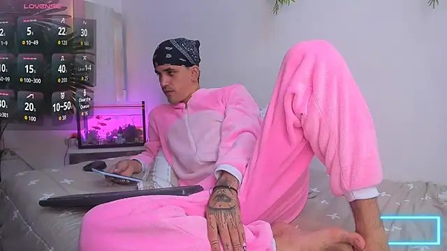 Dirty Kingg online show from October 12, 8:58 pm