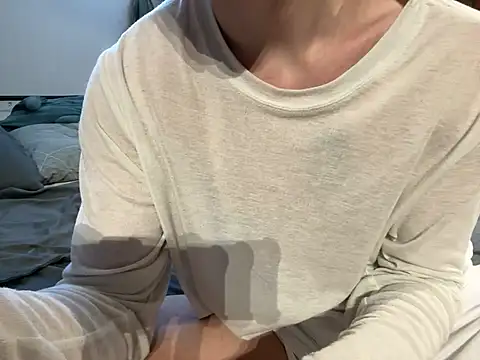 Julian wins online show from February 25, 2:47 am