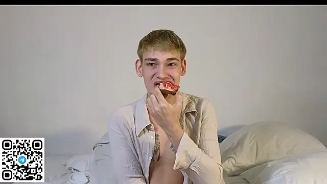 Julian wins online show from February 9, 11:42 pm