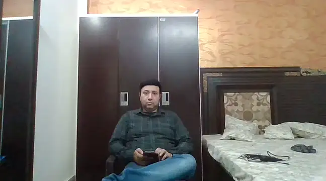 innocentboy1987 online show from March 15, 4:57 am