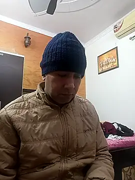 innocentboy1987 online show from January 9, 8:08 am