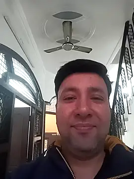 innocentboy1987 online show from February 6, 3:47 am