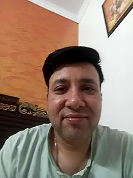 innocentboy1987 online show from April 13, 7:31 am