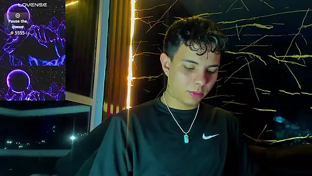 Alessandro 1610 online show from April 22, 4:30 am