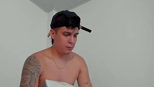 hugosan12 online show from February 18, 5:22 pm