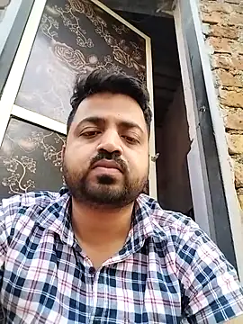 Vij717 online show from March 15, 5:05 pm