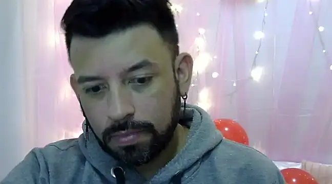 tonyglams online show from February 25, 11:55 pm