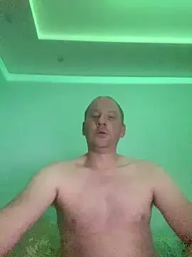 Krzysiekg123 online show from January 17, 4:04 am