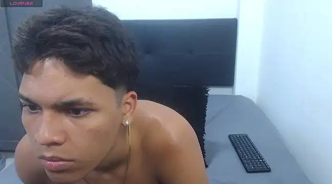 David Gil19 online show from February 26, 2:59 am