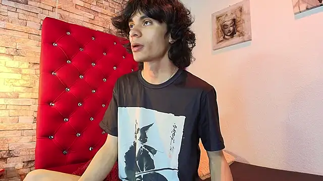 sc0rpius  online show from March 20, 7:25 pm