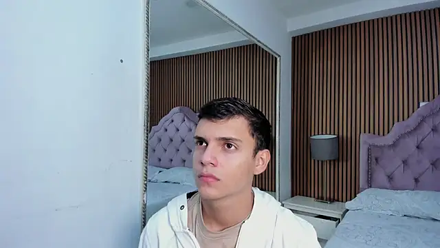 JacobRoberts1 online show from September 20, 1:55 pm