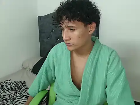 Boy coll online show from March 8, 5:22 am