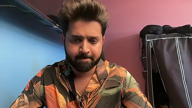 screwdrivertournevis3 online show from March 20, 6:52 am