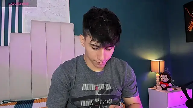 Allex Cano online show from December 1, 6:33 pm