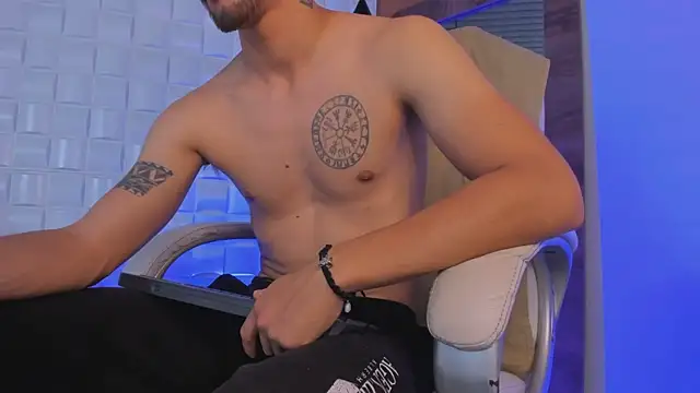 AlejandroStormm online show from October 8, 10:03 pm