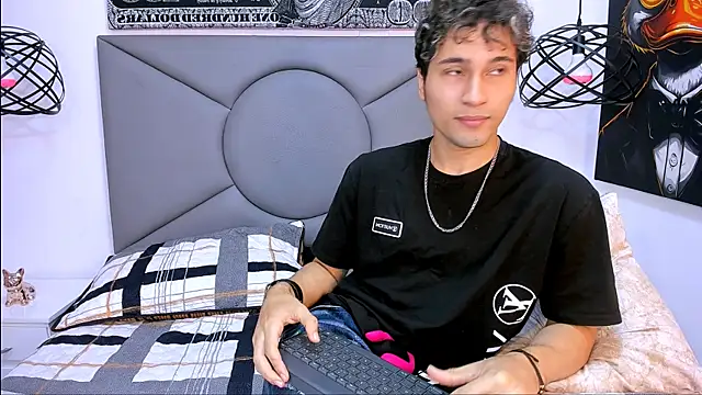 buddy whitte online show from January 11, 2:32 pm