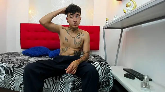 Patrick Rango online show from November 27, 3:43 am