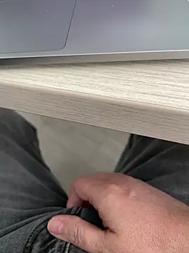 littletoy64 online show from March 9, 1:16 pm