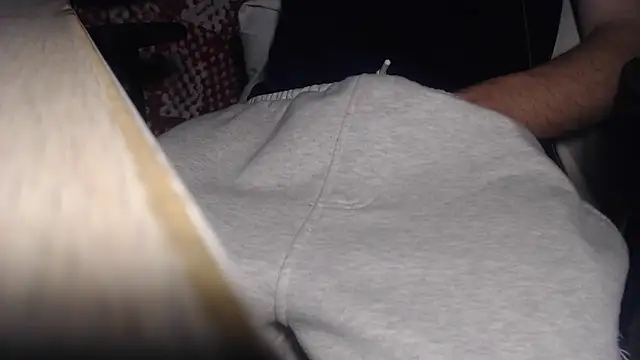 GreekDaddyNickOfficial online show from October 25, 6:09 pm