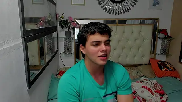 heiker  online show from December 3, 3:23 am