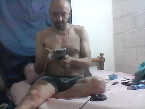 emiliotuyo online show from April 27, 3:03 am