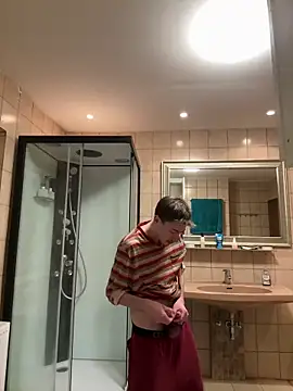 xy monkeyBigCock online show from March 18, 10:37 pm