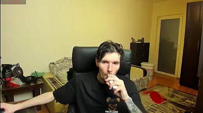 JustinPorno online show from March 12, 11:54 pm