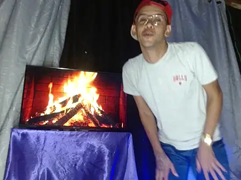 Hidden Fantasies online show from November 4, 11:06 pm