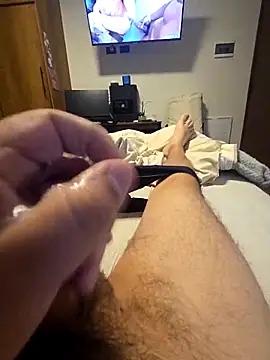 Hellovercat91 online show from April 18, 2:13 am