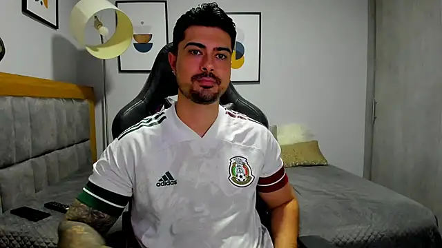 Dante Storm online show from December 4, 5:25 am