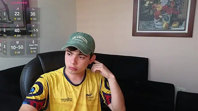 lukeboyce33 online show from February 24, 9:59 pm