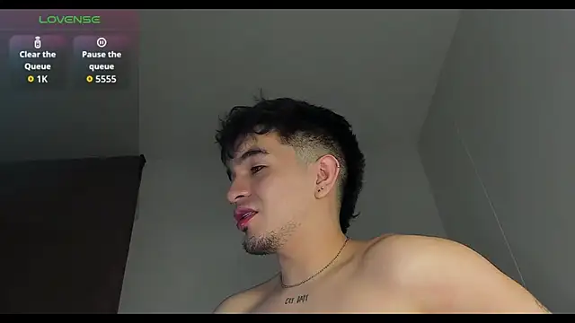 cmzo  online show from December 4, 2:07 am