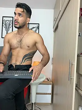 Maximiliano ford online show from April 29, 10:42 am