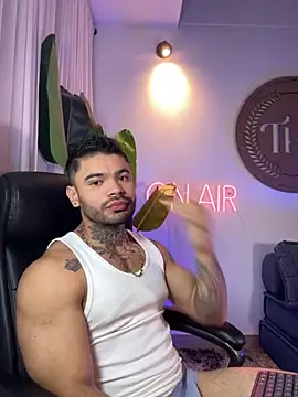 thiagoferrari2 online show from September 25, 12:20 am