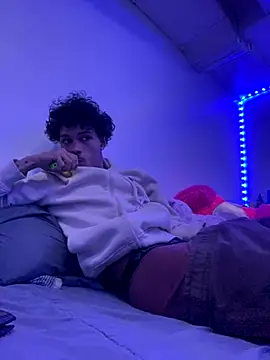 dannnysuper online show from October 8, 8:24 pm