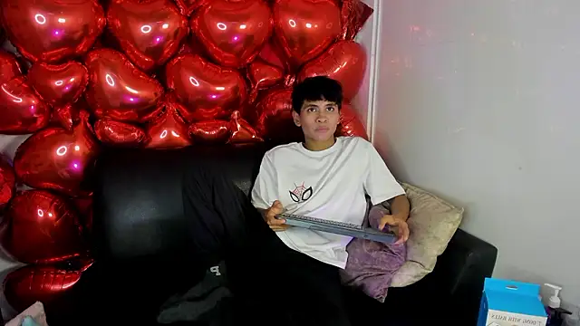 Ethan Westt online show from February 24, 8:53 pm