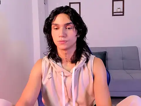 leoaddams22 online show from January 13, 2:54 pm