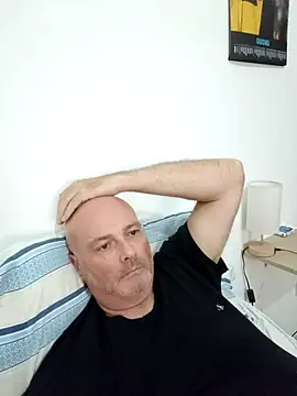 Alexis Bull online show from October 2, 1:37 pm