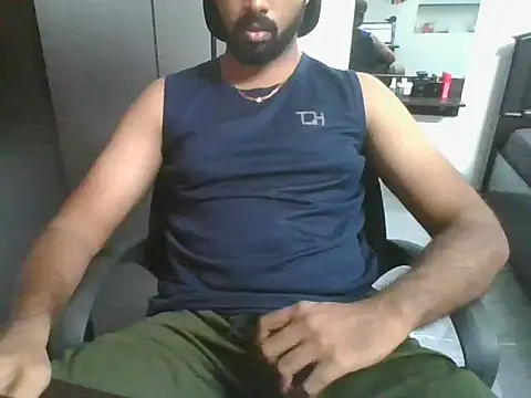 lovelyakash69 online show from April 10, 8:21 am