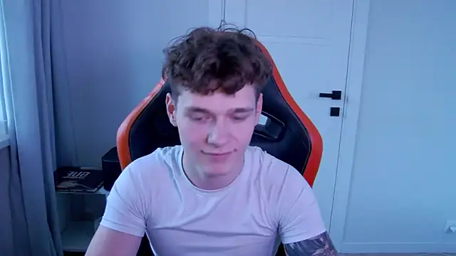 DanyDavis online show from March 6, 1:52 pm